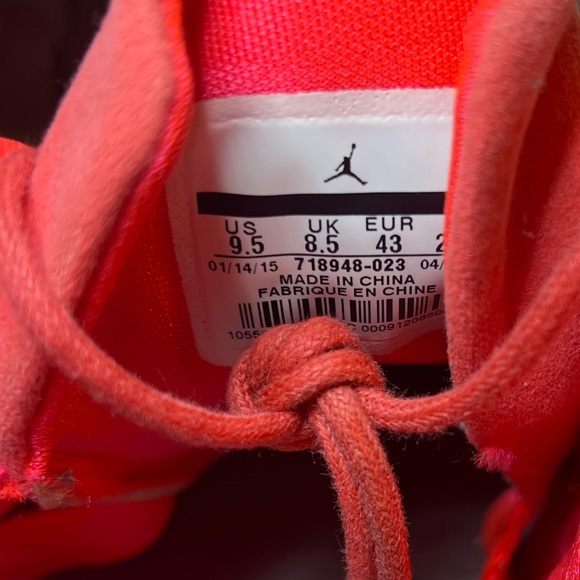 Jordan Future Low wolf gray infrared. Men’s Size 9.5 - Picture 14 of 17